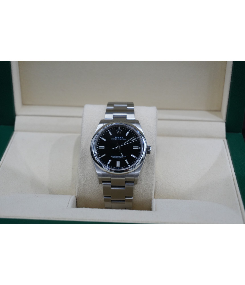Rolex Oyster Perpetual 36mm Ref. 126000 año 2023 con caja y documentación
