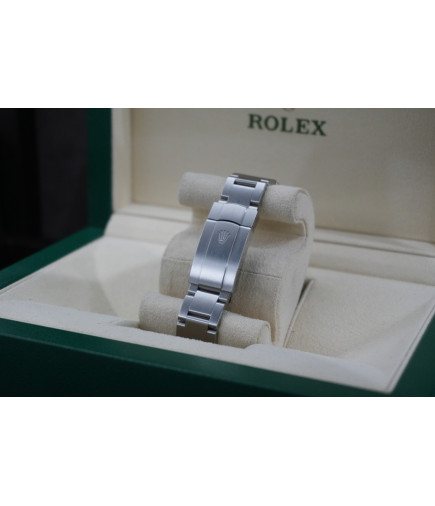 Rolex Oyster Perpetual 36mm Ref. 126000 año 2023 con caja y documentación