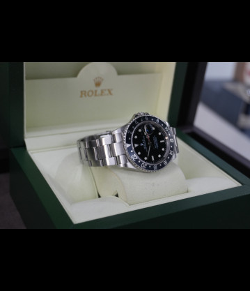 Rolex Gmt II Ref.16710 40mm Bisel negro año 2005 caja sin agujeros full set.