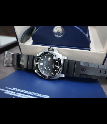 Panerai Submercible -  Ref:PAM01288 - Cuarenta Cuatro  Gris Roca - Acero  - 44mm - estuche y Documentacion.