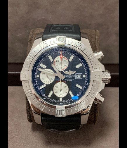 Breitling Super Avenger II 48mm Ref.: A1337111/BC29 Año 2018 Full Set