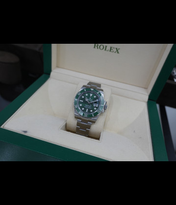 Submariner Date Dial y Esfera Verde ( HULK ) Ref.116610LV año 2019 full pegatinas con estuche y documentacion.