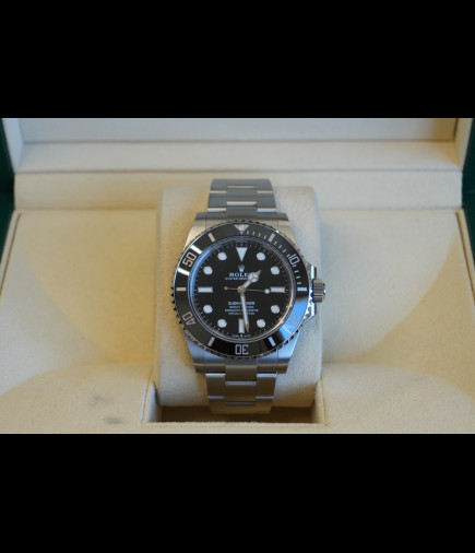 Rolex Submariner Sin Fecha Ref.124060 41mm año 2020 Full set lo