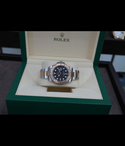 Rolex Yacht-Master 40mm Acero y oro Rosa, Esfera color Negro año 2022 Ref: 126621 con Estuche y Documentacion.