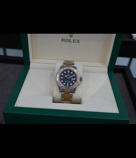 Rolex Yacht-Master 40mm Acero y oro Rosa, Esfera color Negro año 2022 Ref: 126621 con Estuche y Documentacion.