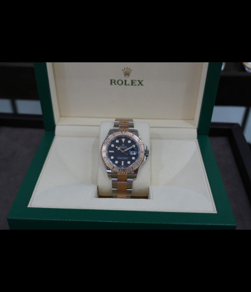 Rolex Yacht-Master 40mm Acero y oro Rosa, Esfera color Negro año 2022 Ref: 126621 con Estuche y Documentacion.