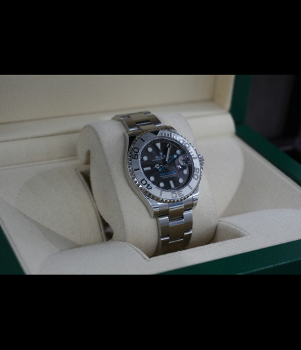 Rolex Yacht Master 37mm Ref.: 268622 Rhodium dial full set 2022 Estuche y Documentación.